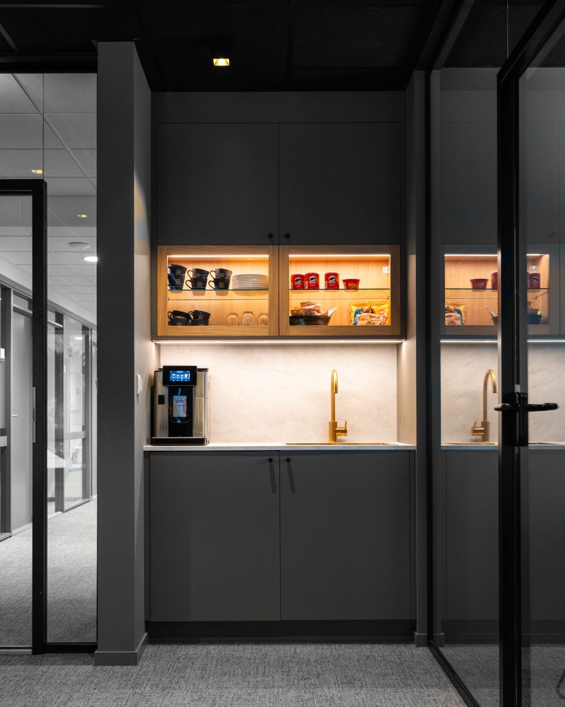 Mobelsnekkerne-BA-group_26